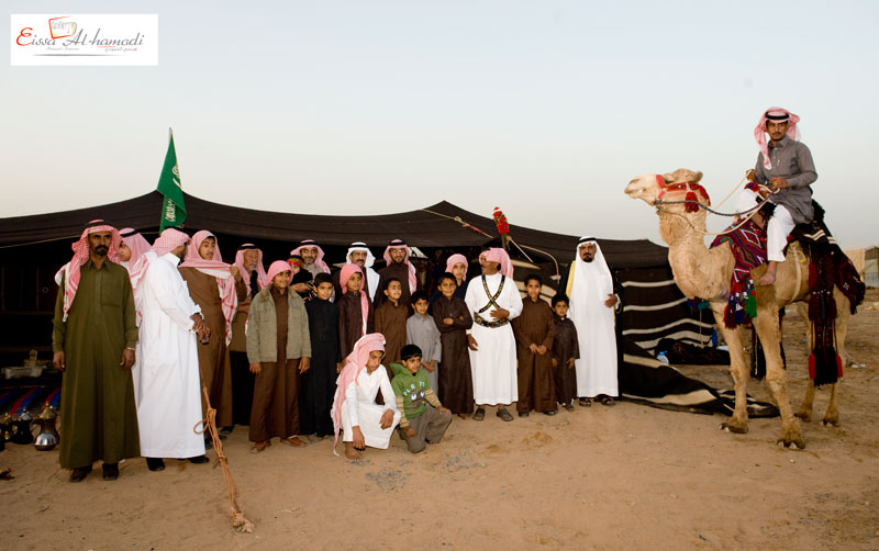 نقره لتكبير أو تصغير الصورة ونقرتين لعرض الصورة في صفحة مستقلة بحجمها الطبيعي
